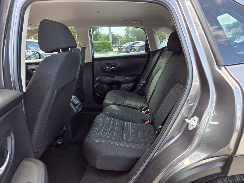 Certified 2025 Honda HR-V LX image 11