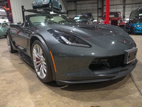 Used 2017 Chevrolet Corvette Z06 RWD image 12