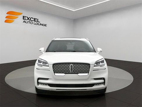 Used 2021 Lincoln Aviator Reserve w/ Equipment Group 210A image 8