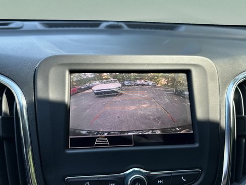 Used 2024 Chevrolet Equinox LT FWD image 22