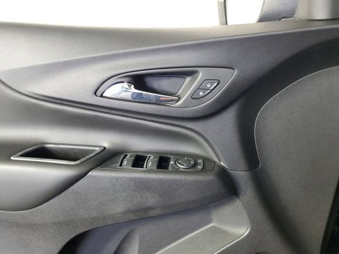 Used 2020 Chevrolet Equinox LT image 28