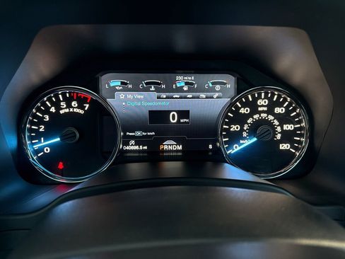 Used 2019 Ford F150 Lariat w/ Equipment Group 502A Luxury image 15