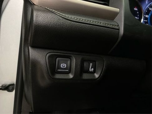 Used 2018 GMC Acadia Denali w/ Technology Package AWD/4WD image 24