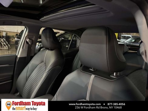 Used 2023 Toyota Camry SE w/ Cold Weather Package image 19