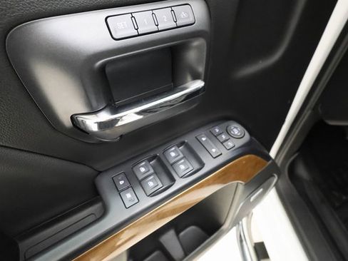 Used 2018 Chevrolet Silverado 1500 LTZ w/ Sport Package image 9