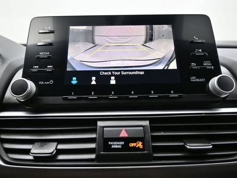 Used 2018 Honda Accord Hybrid image 24