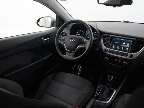 Used 2022 Hyundai Accent Limited image 15