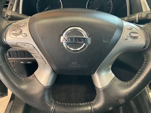 Used 2018 Nissan Murano SV image 14