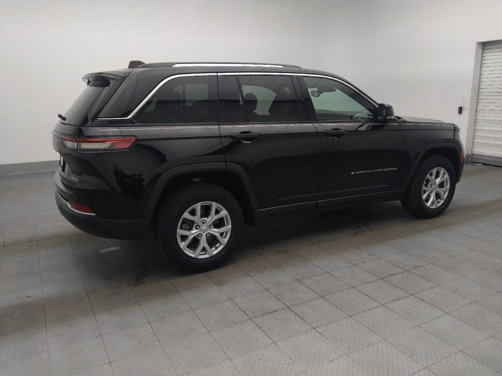 Used 2023 Jeep Grand Cherokee Limited w/ Trailer Tow Prep Group (B) AWD/4WD image 10