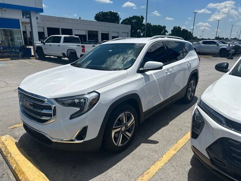 Used 2021 GMC Terrain SLT FWD image 4