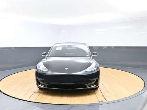 Used 2019 Tesla Model 3 Standard Range Plus image 5