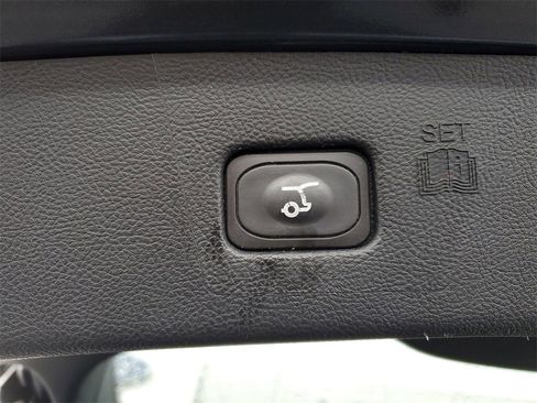 Used 2023 Ford Edge SEL w/ Convenience Package image 29