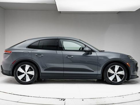 New 2026 Porsche Macan 4 Electric image 32