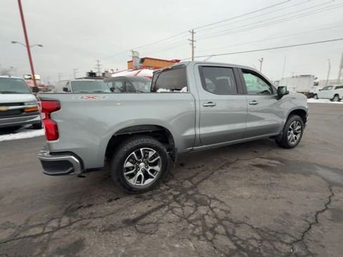 Used 2023 Chevrolet Silverado 1500 LT AWD/4WD image 8