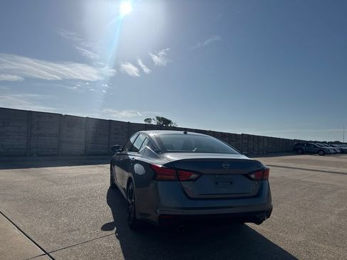 Certified 2024 Nissan Altima 2.5 SR FWD image 17
