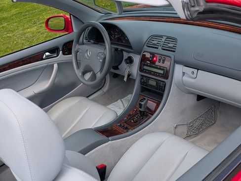 Used 2002 Mercedes-Benz CLK 320 Cabriolet image 39
