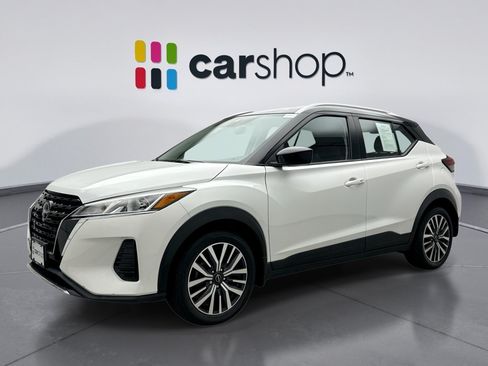 Used 2023 Nissan Kicks SV FWD image 1