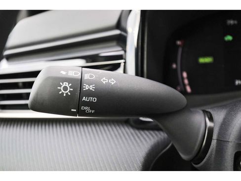 Used 2026 Toyota Camry SE w/ Multimedia Upgrade Package FWD image 17