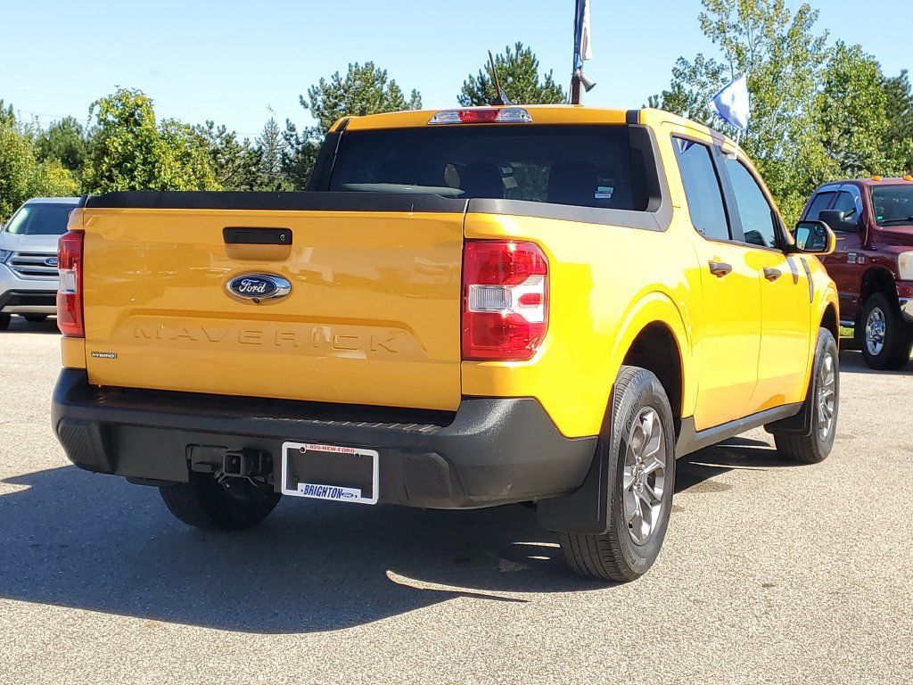 Certified 2022 Ford Maverick XLT w/ XLT Luxury Package FWD image 4