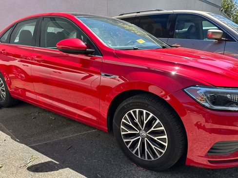 Used 2019 Volkswagen Jetta SEL image 4