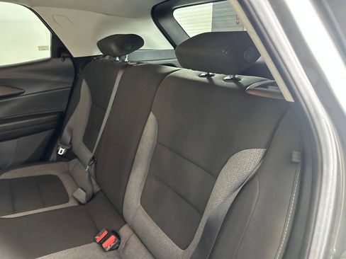 Used 2025 Chevrolet TrailBlazer LT AWD/4WD image 25