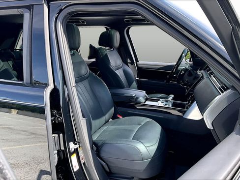 Used 2023 Land Rover Range Rover Autobiography AWD/4WD image 24