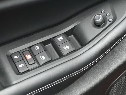 New 2025 Jeep Grand Cherokee L Limited w/ Black Appearance Package image 21