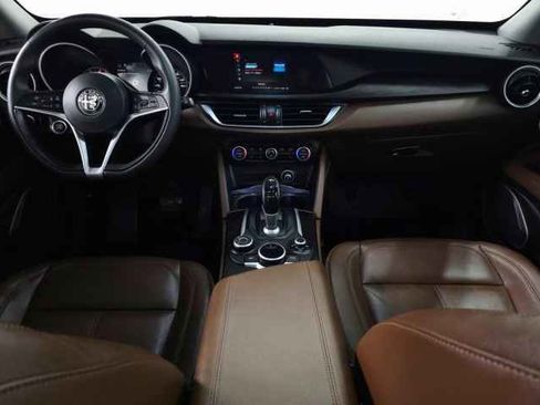 Used 2019 Alfa Romeo Stelvio AWD image 14