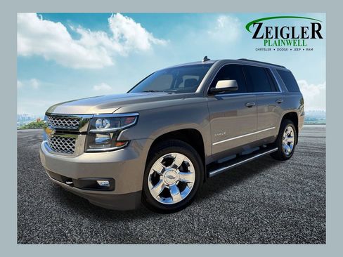 Used 2017 Chevrolet Tahoe LT w/ LT Signature Package AWD/4WD image 1