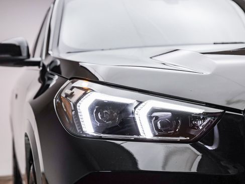 Used 2025 BMW X1 xDrive28i image 4