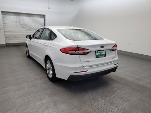 Used 2019 Ford Fusion SE FWD image 5