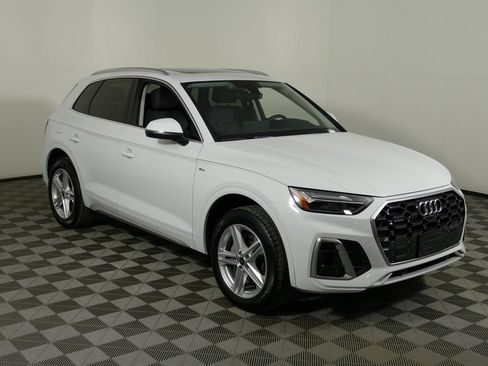Used 2024 Audi Q5 e Premium Plus image 1