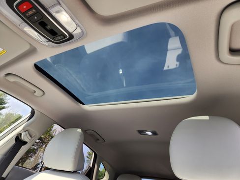 Certified 2024 Hyundai Kona Limited image 16