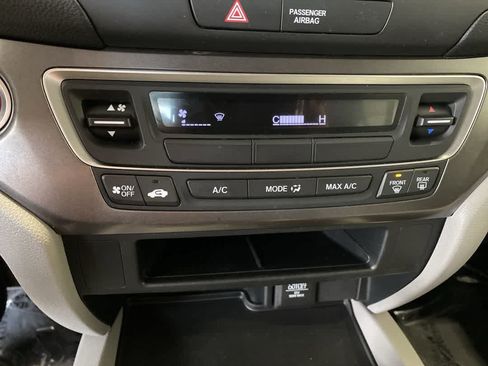 Used 2017 Honda Ridgeline RT image 21