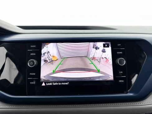 Used 2024 Volkswagen Taos SE FWD image 8
