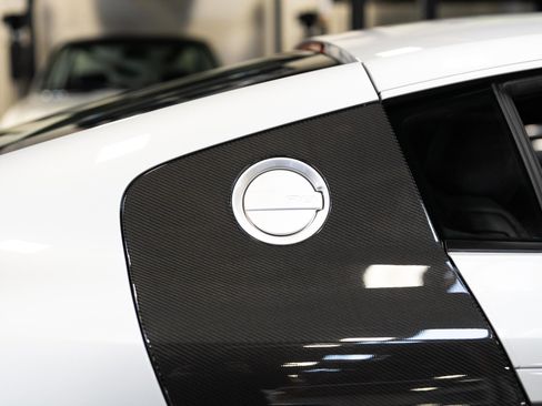 Used 2011 Audi R8 V10 image 38