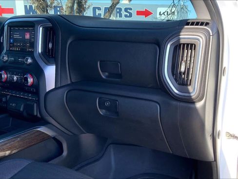 Used 2020 GMC Sierra 1500 Elevation w/ Elevation Value Package image 18