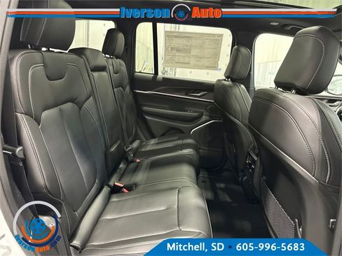 New 2026 Jeep Grand Cherokee Limited image 31