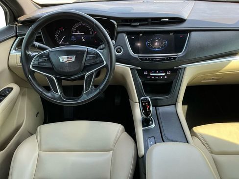 Used 2017 Cadillac XT5 FWD image 17