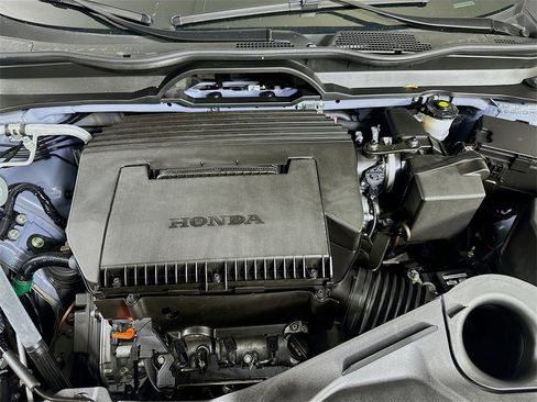 Used 2025 Honda Pilot Touring image 9