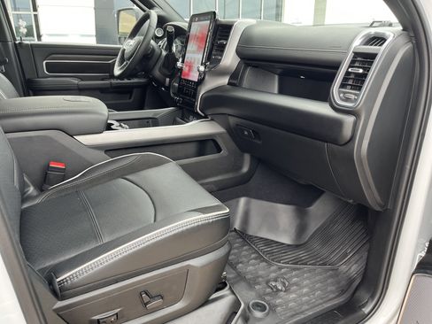 Used 2025 RAM 3500 Laramie AWD/4WD image 46