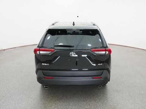 New 2025 Toyota RAV4 XLE image 40