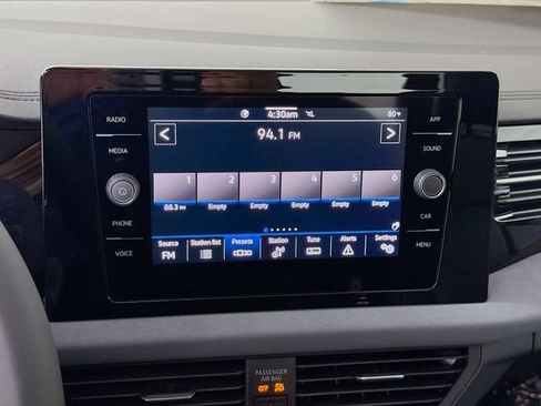Certified 2026 Volkswagen Jetta SE FWD image 15