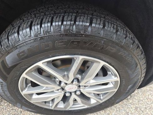 Used 2019 GMC Acadia SLE image 9