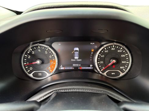 Used 2016 Jeep Renegade Limited image 11