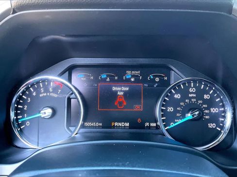 Used 2020 Ford Expedition Max XLT w/ Equipment Group 202A RWD image 21