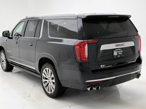 Used 2023 GMC Yukon XL Denali w/ Advanced Technology Package image 8