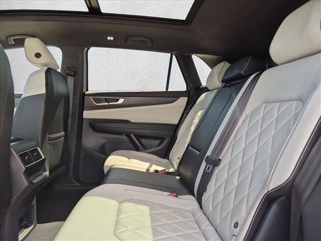 Used 2024 Volkswagen Atlas Cross Sport SEL Premium R-Line AWD/4WD image 21