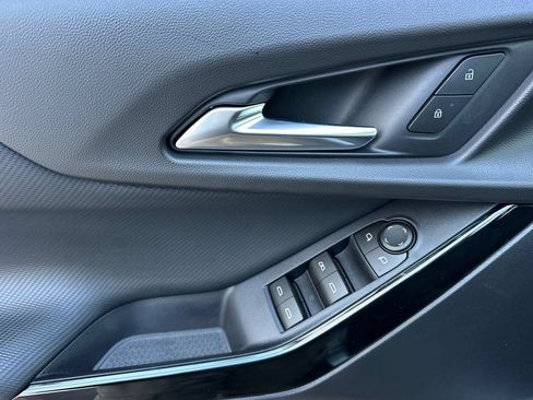 New 2026 Chevrolet Equinox LT w/ Safety and Technology Package FWD image 11