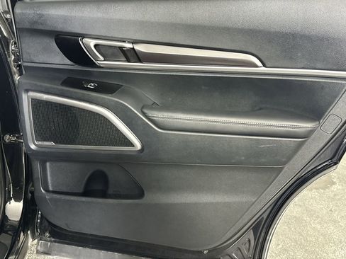 Used 2024 Kia Telluride LX image 35